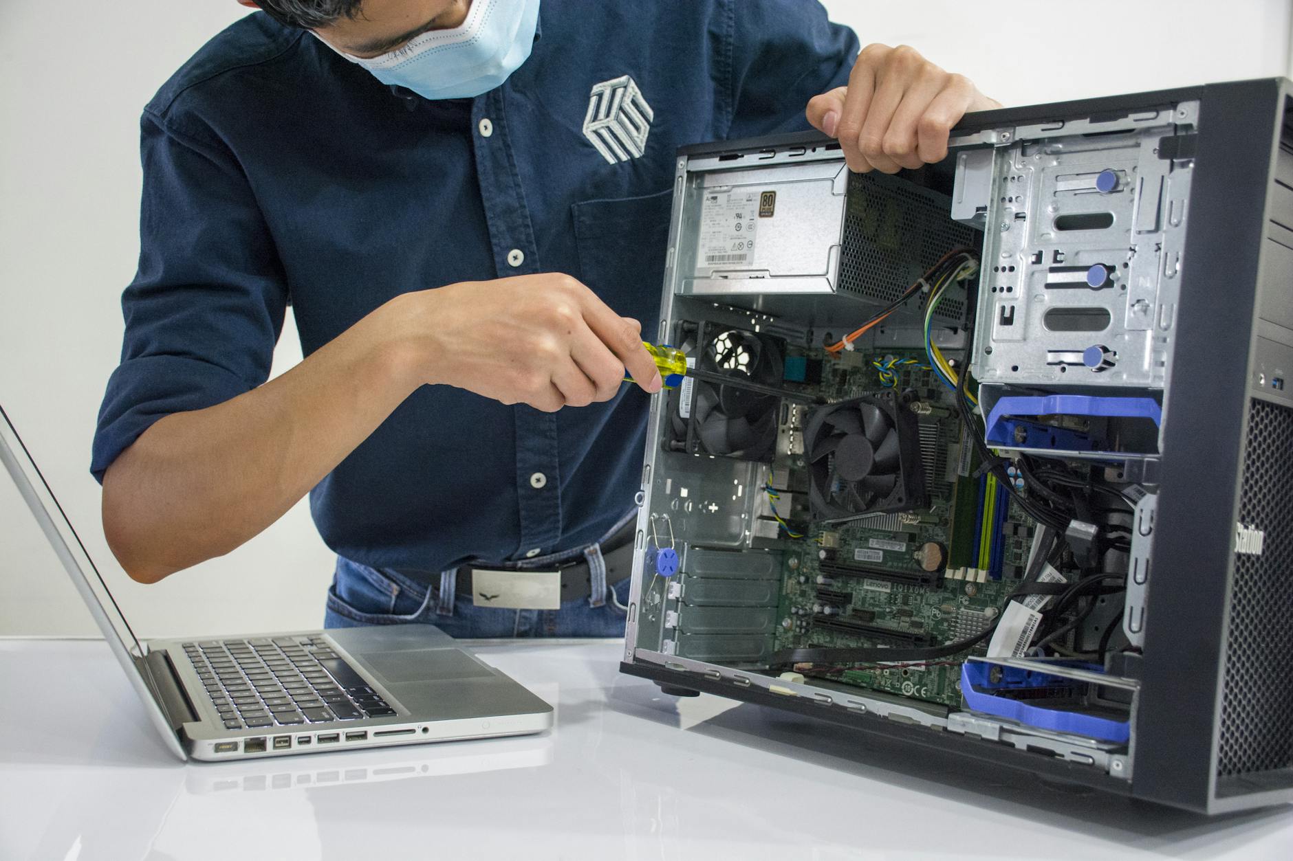 A láthatatlan adatfolyam nyomában: Így mérd ki és árnyékold le a PC-d által kibocsátott elektromágneses zajt egy olcsó spektrumanalizátorral
